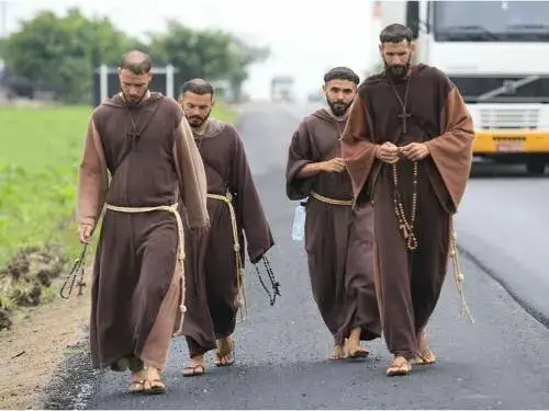 Zakony w Polsce: Kompleksowy przewodnik po życiu konsekrowanym