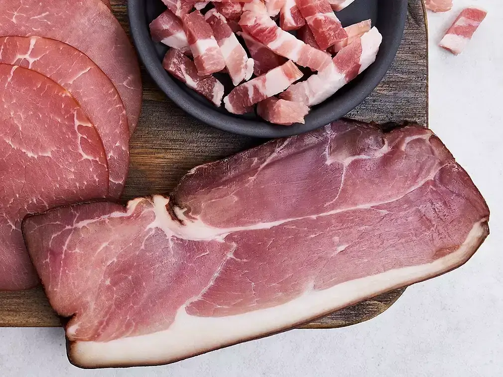 Gdzie kupić peklowaną wołowinę? Sprawdź najlepsze miejsca i oferty