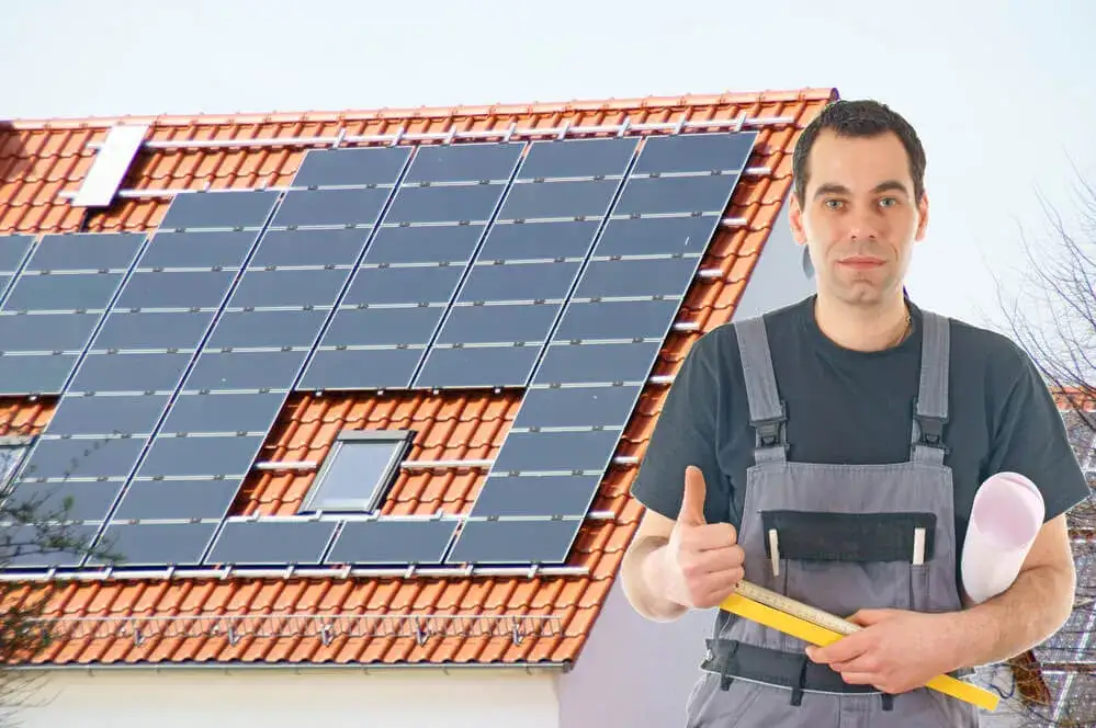 Jak zostać instalatorem fotowoltaiki – wymagania, kursy i perspektywy zawodowe
