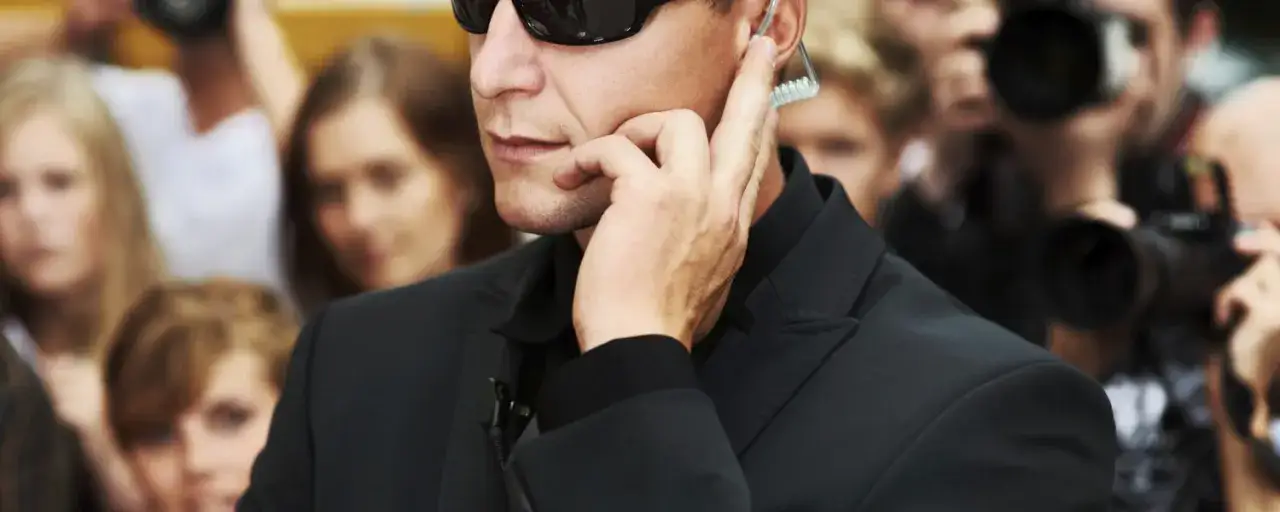 Jak uzyskać kwalifikacje pracownika ochrony i uniknąć błędów?