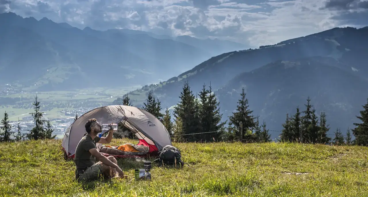 Jak przechowywać żywność na biwaku, aby uniknąć zepsucia i strat