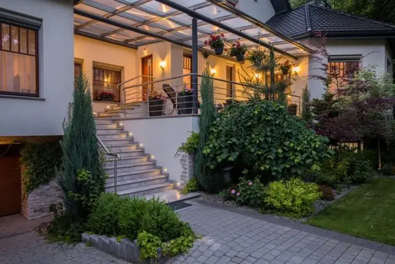Jak najtaniej zrobić schody zewnętrzne bez dużych kosztów i wysiłku