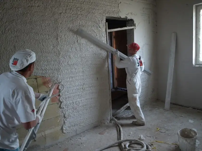 Tynki czy wylewki - jak dokonać najlepszego wyboru dla Twojego wnętrza