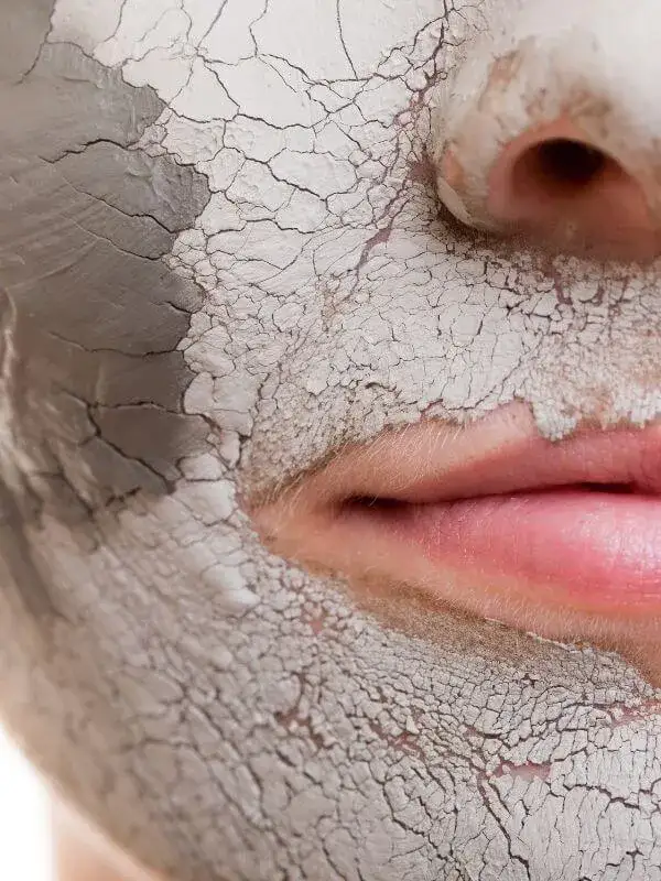 Jaka glinka do jakiej cery? Dopasuj idealną dla siebie