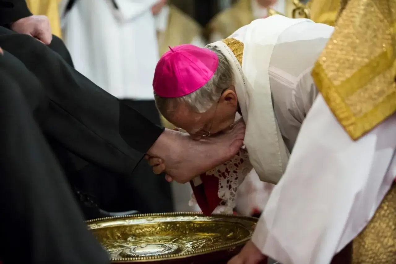Czy po Wigilii Paschalnej trzeba iść do kościoła? Obowiązki i wyjątki