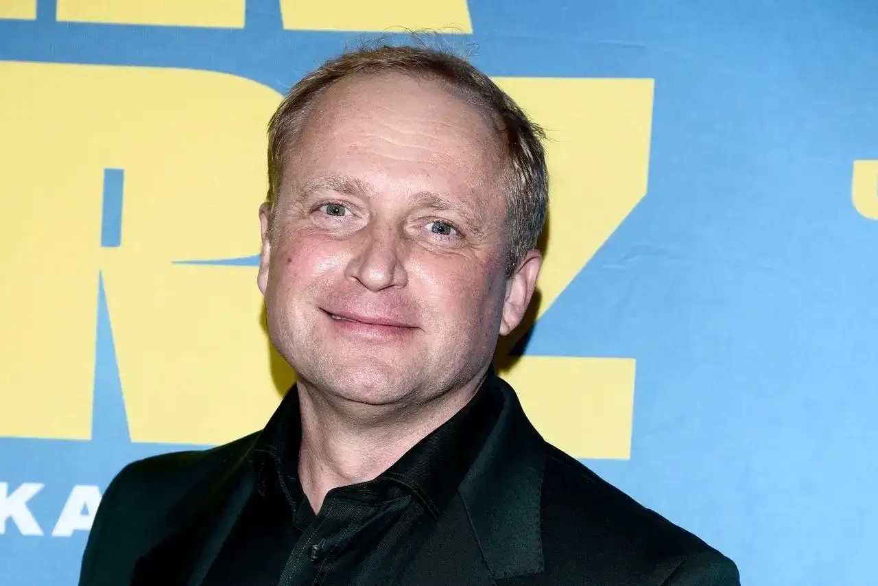 Piotr Adamczyk z kim jest? Odkryj jego związek z Karoliną Szymczak