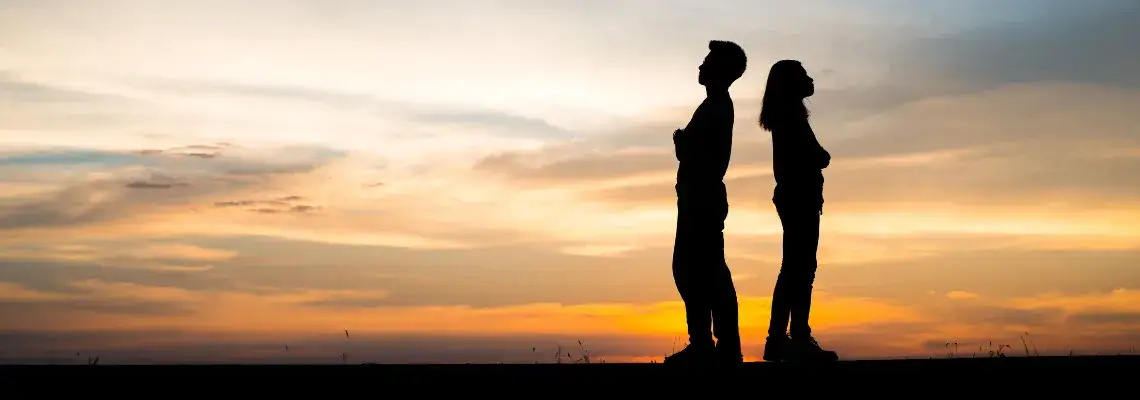 Jak pogodzić się z rozstaniem psychologia: skuteczne strategie wsparcia emocjonalnego