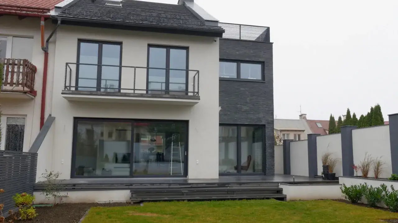 Z czego wykonać elewację domu? Najlepsze materiały na elewację