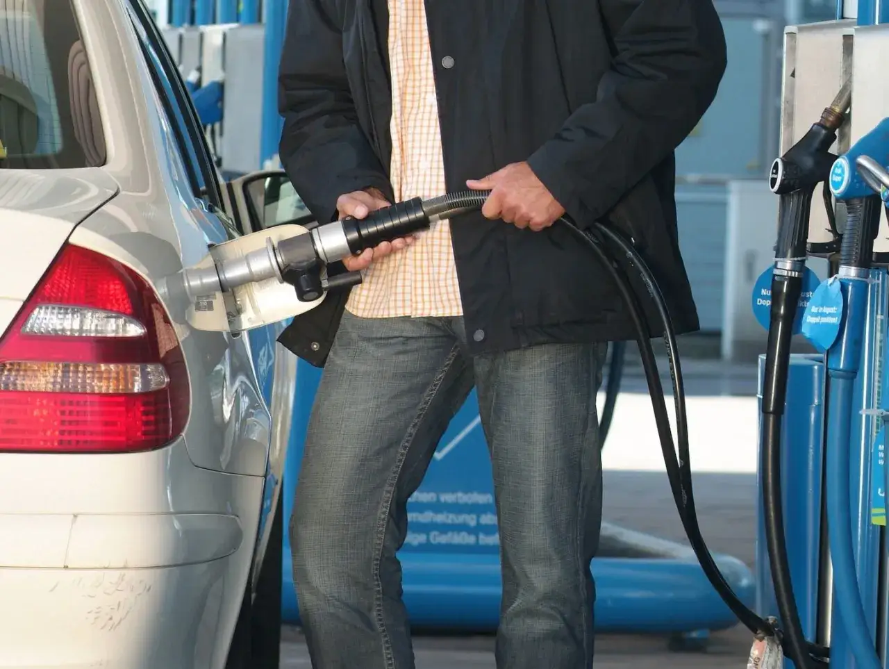 Jak tankować CNG - proste kroki, by uniknąć problemów z paliwem