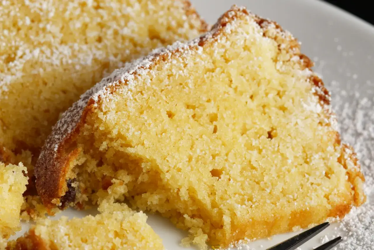 Szybkie ciasto z 2 jajek – łatwy przepis na pyszny deser w 30 minut