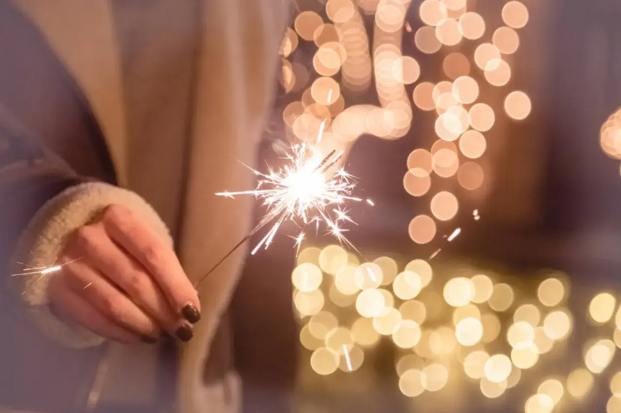 Filmy na Sylwestra: najlepsze propozycje na pożegnanie roku z bliskimi