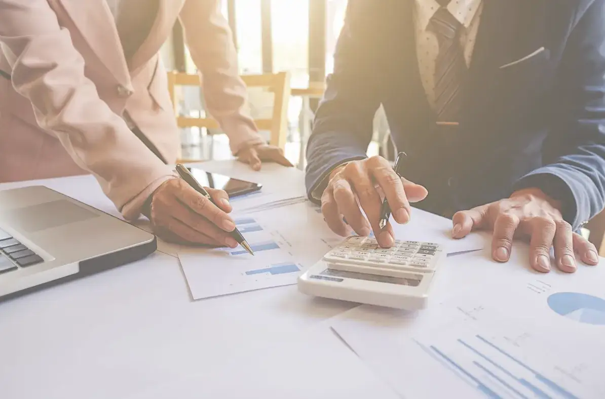 Jak współpracować z profesjonalistami, aby odzyskać należności i uporządkować finanse?