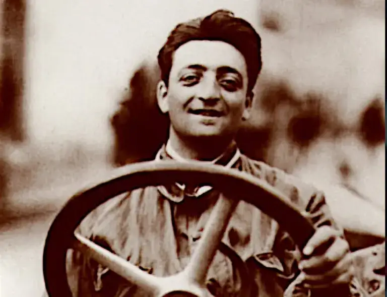 Kim był Ferrari? Poznaj życie Enzo i Amadeusza Ferrari