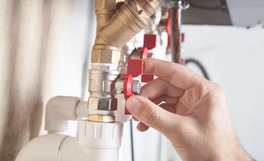 Gdzie zamontować zawór bezpieczeństwa w bojlerze? Uniknij błędów i zagrożeń!