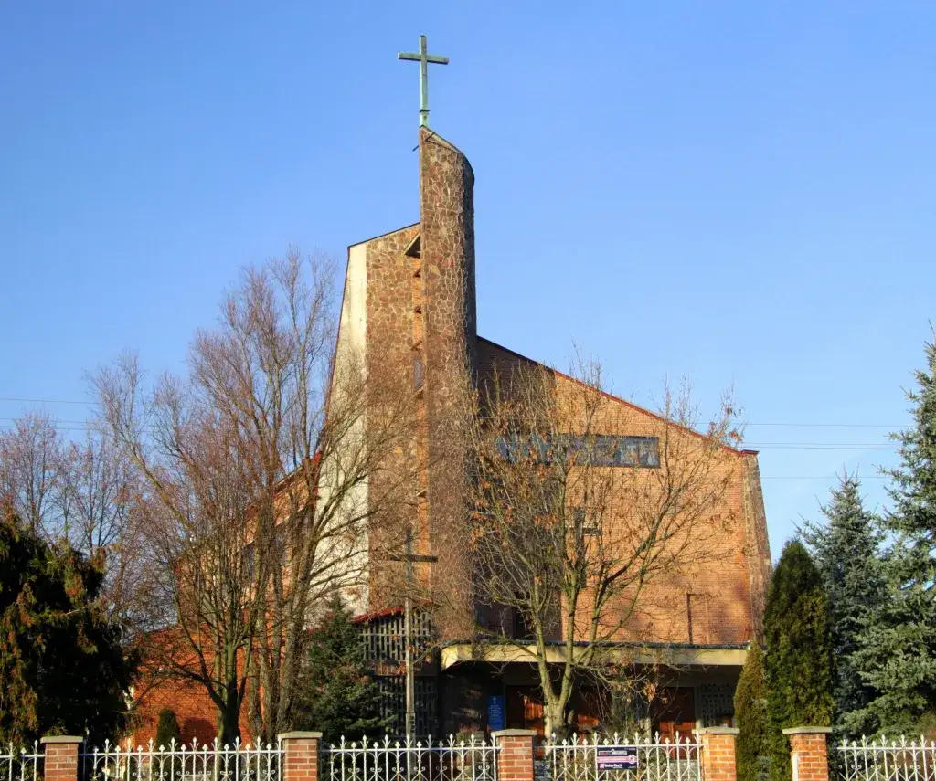 Parafia Podwyższenia Krzyża Świętego w Radomiu - historia, lokalizacja i aktywności