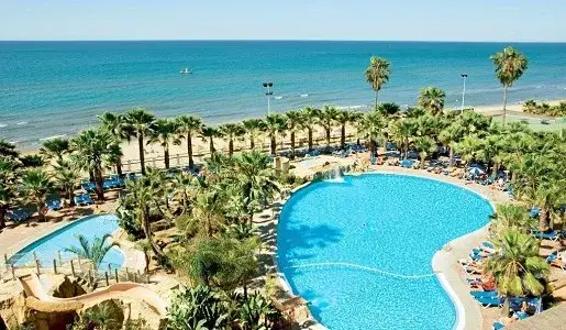 Hiszpania z dziećmi gdzie? Odkryj najlepsze miejsca na rodzinne wakacje