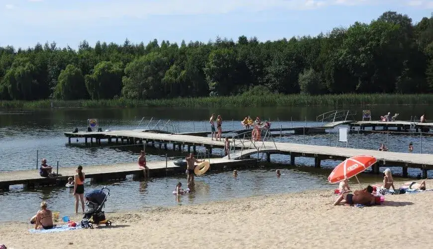 Jezioro Sztumskie: najlepsze atrakcje i miejsca do wypoczynku w 2025