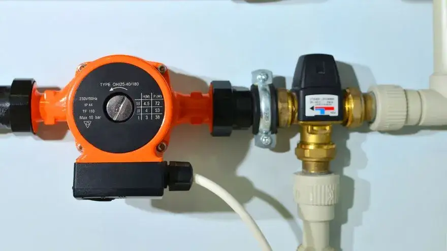 Jak zamontować czujnik temperatury w bojlerze - uniknij najczęstszych błędów