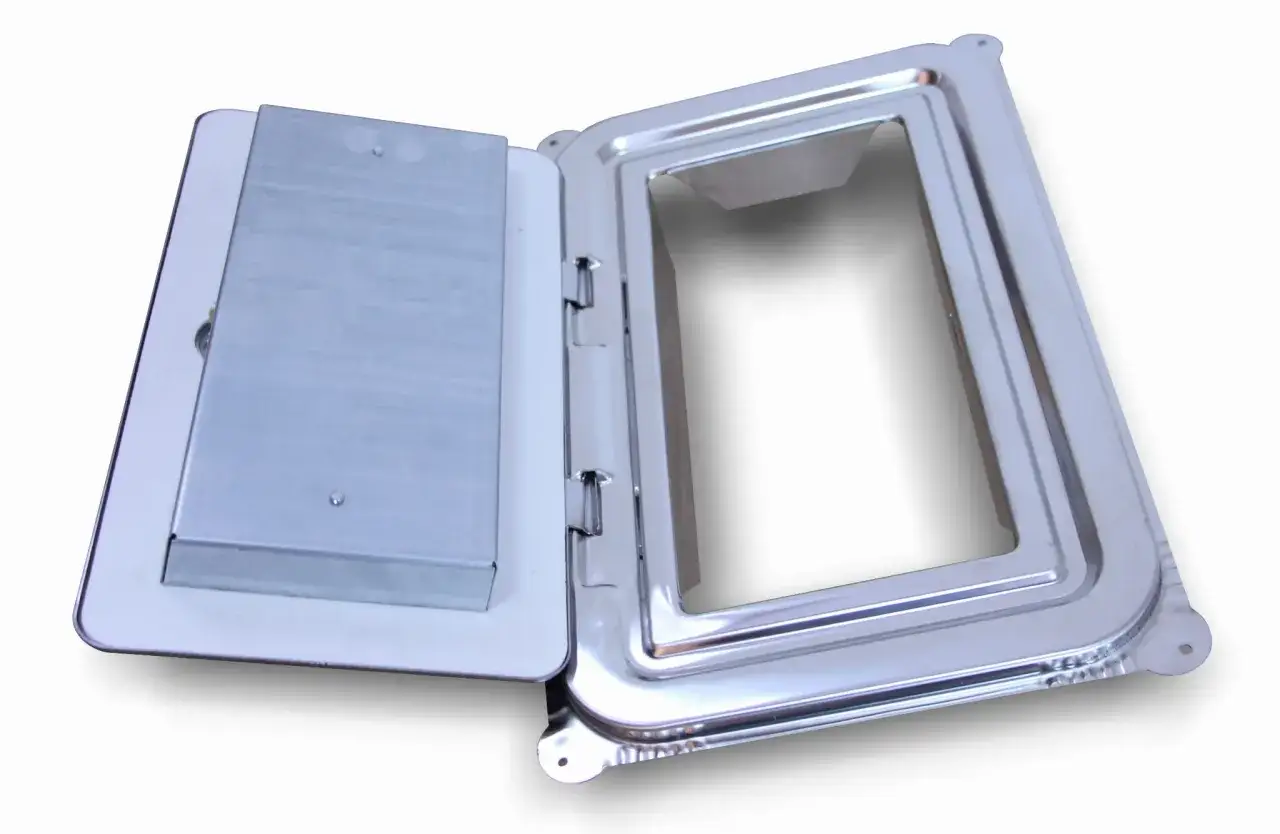 Drzwiczki kominowe wyczystki: funkcje i znaczenie dla bezpieczeństwa