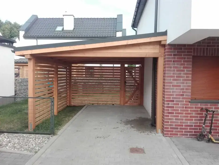 Kotwa typu H 100 – klucz do stabilnych konstrukcji drewnianych