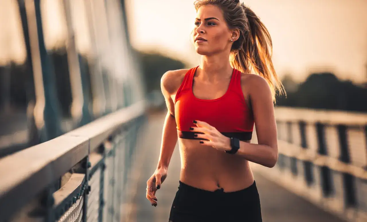 Ile trzeba biegać, żeby schudnąć 5 kg? Oto skuteczne metody i czas