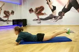 Jak ćwiczyć przy ITBS: Poradnik i ćwiczenia dla efektywnej rehabilitacji