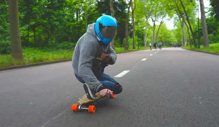 Jak zrobić elektryczny longboard – krok po kroku bez zbędnych kosztów