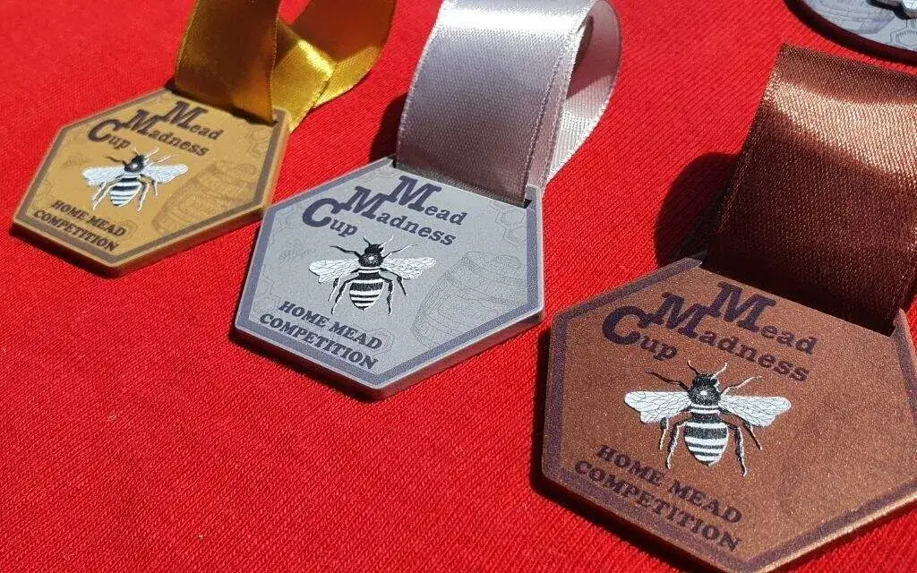 Ranking najlepszych miodów pitnych półtorak – wybierz najlepszy smak