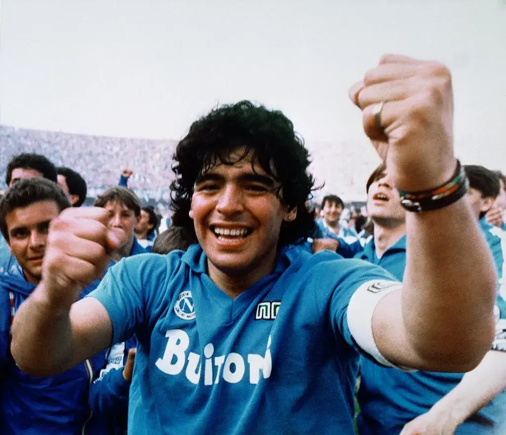 Czy Diego Maradona żyje? Prawda o jego śmierci i dziedzictwie