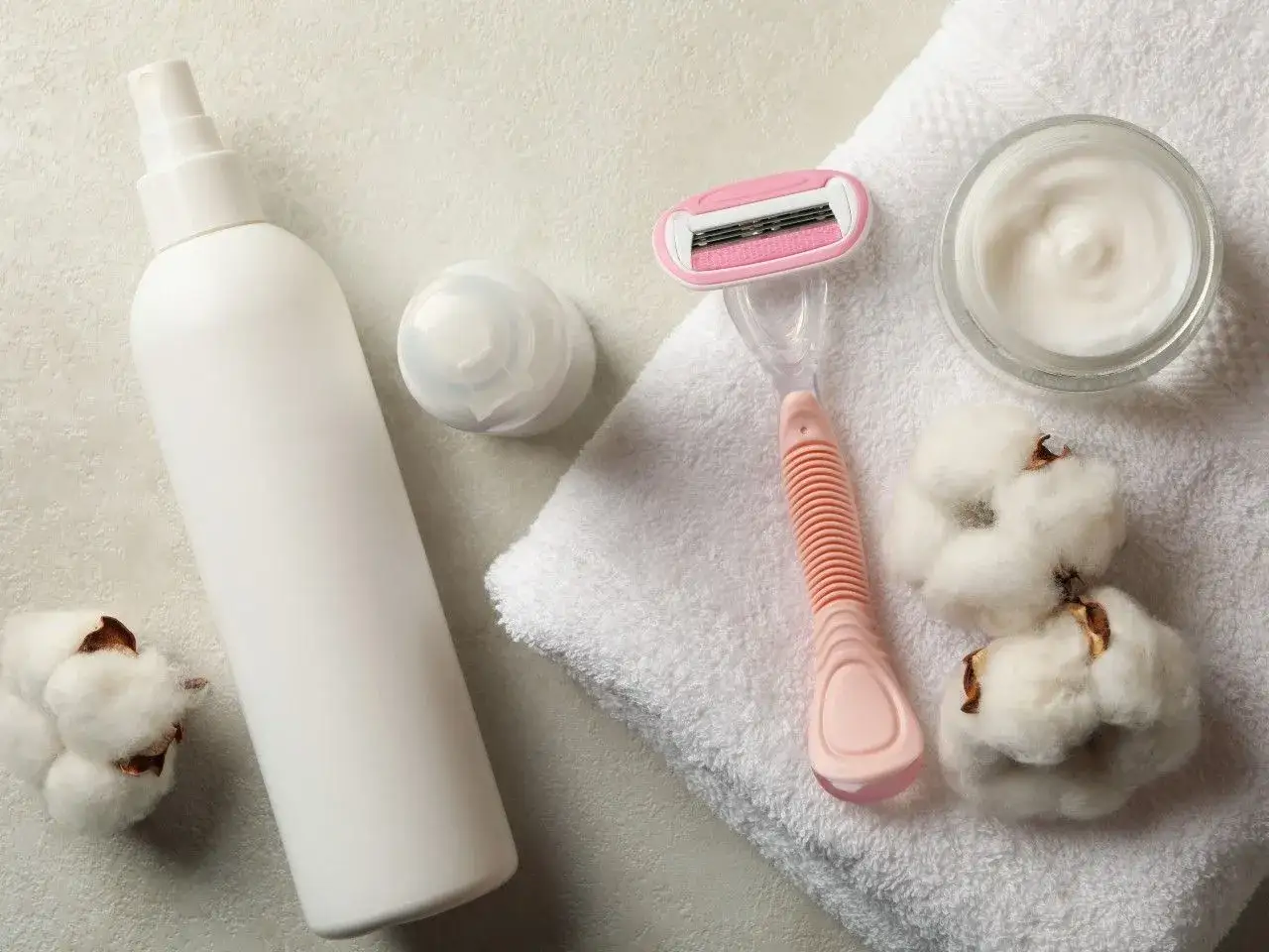 Jak golić miejsca intymne w ciąży bezpiecznie i bez podrażnień