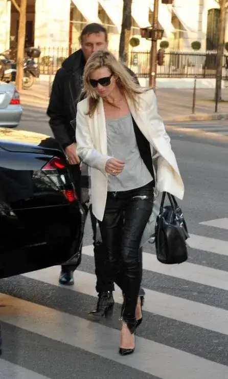 Stylizacja na 40 urodziny: eleganckie i komfortowe pomysły na outfit