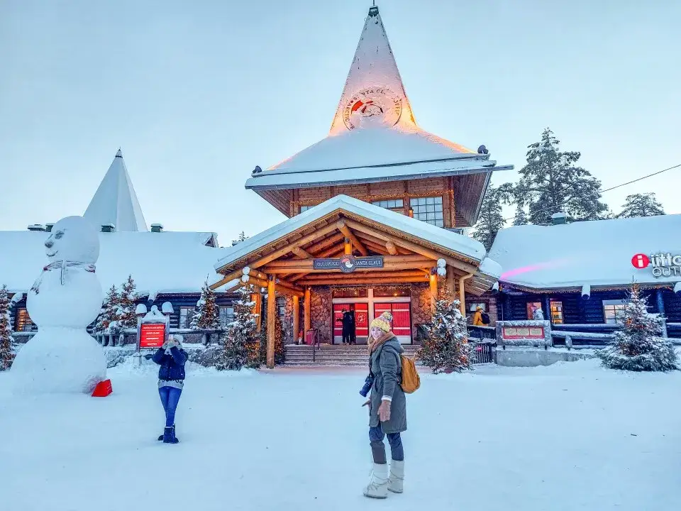 Magiczna wycieczka do Rovaniemi: co zobaczyć w krainie Mikołaja