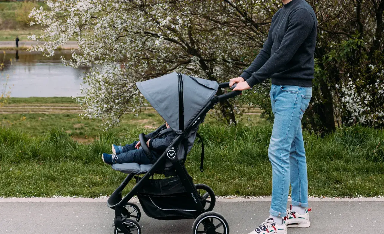 Kiedy kupić wózek dla dziecka? Najlepszy czas i błędy, których unikać