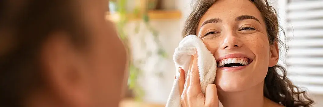 Jak reaplikować SPF na makijaż, aby nie zrujnować efektu?