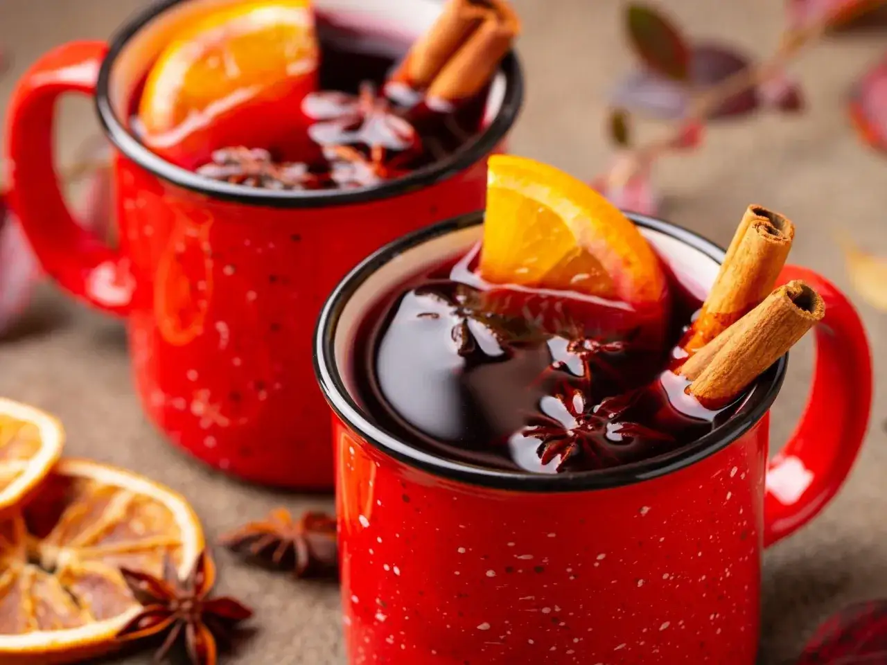Co to jest grzaniec? Odkryj sekrety tego rozgrzewającego napoju