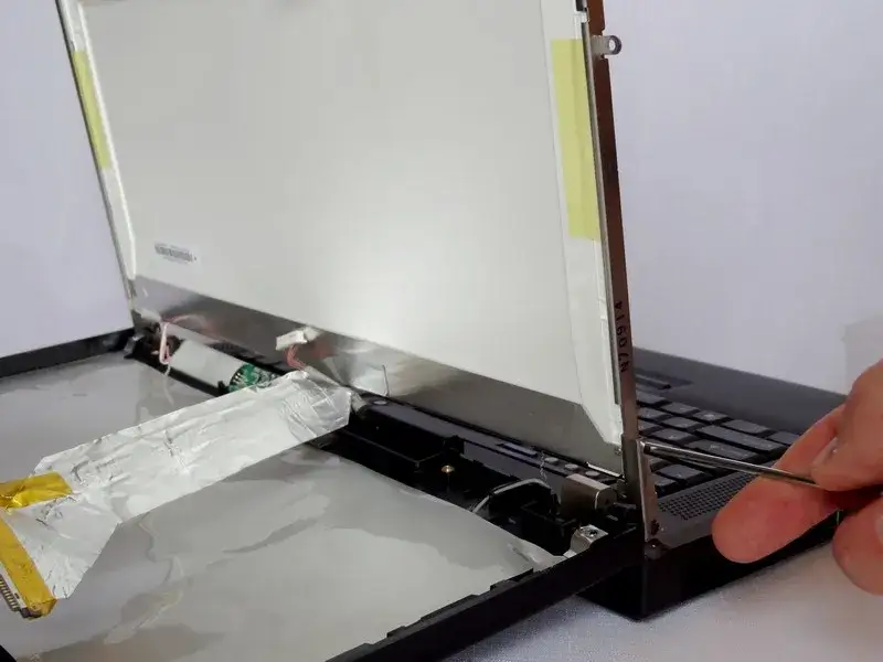 Aplikacje: Jak wymienić matrycę w laptopie ASUS? - Praktyczny poradnik