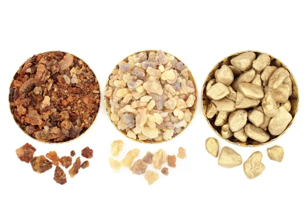 Znaczenie symboli złota, mirry i kadzidła w chrześcijaństwie i tradycji