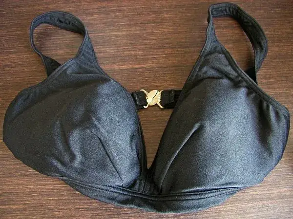 Jak zrobić modny stanik bez ramiączek - proste kroki i porady