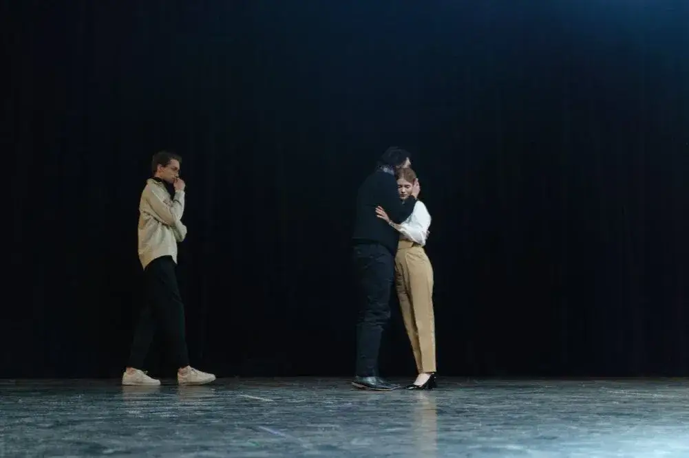 Techniki aktorskie w dramatach telewizyjnych