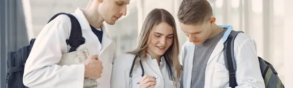 Jak wyglądają studia medyczne? Zaskakujące fakty i realia programu