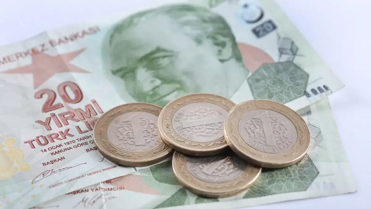Jaka waluta do Turcji? Praktyczne porady, by uniknąć niepotrzebnych kosztów