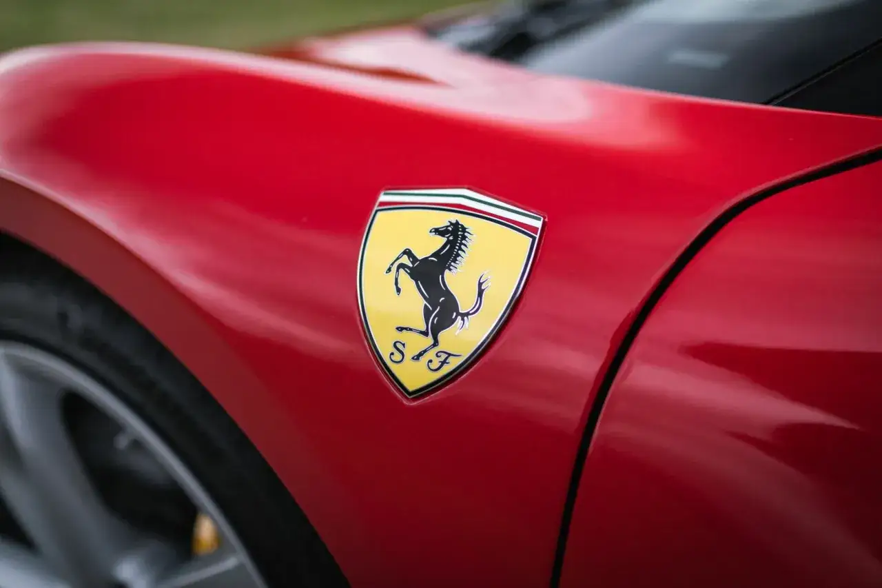 Cylindersi.pl – spełnij marzenie o jeździe supersamochodem