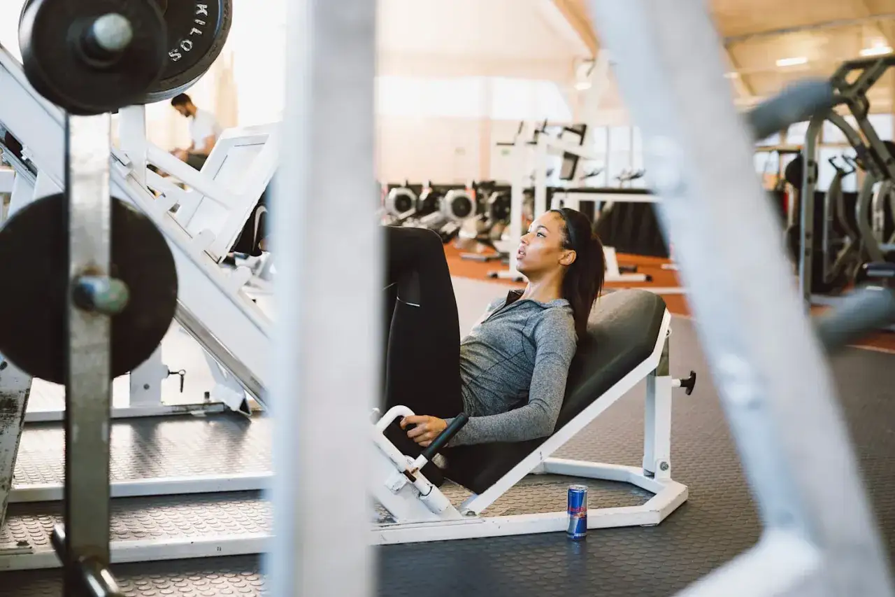 Trening split co to? Poznaj skuteczne metody treningowe i ich zalety