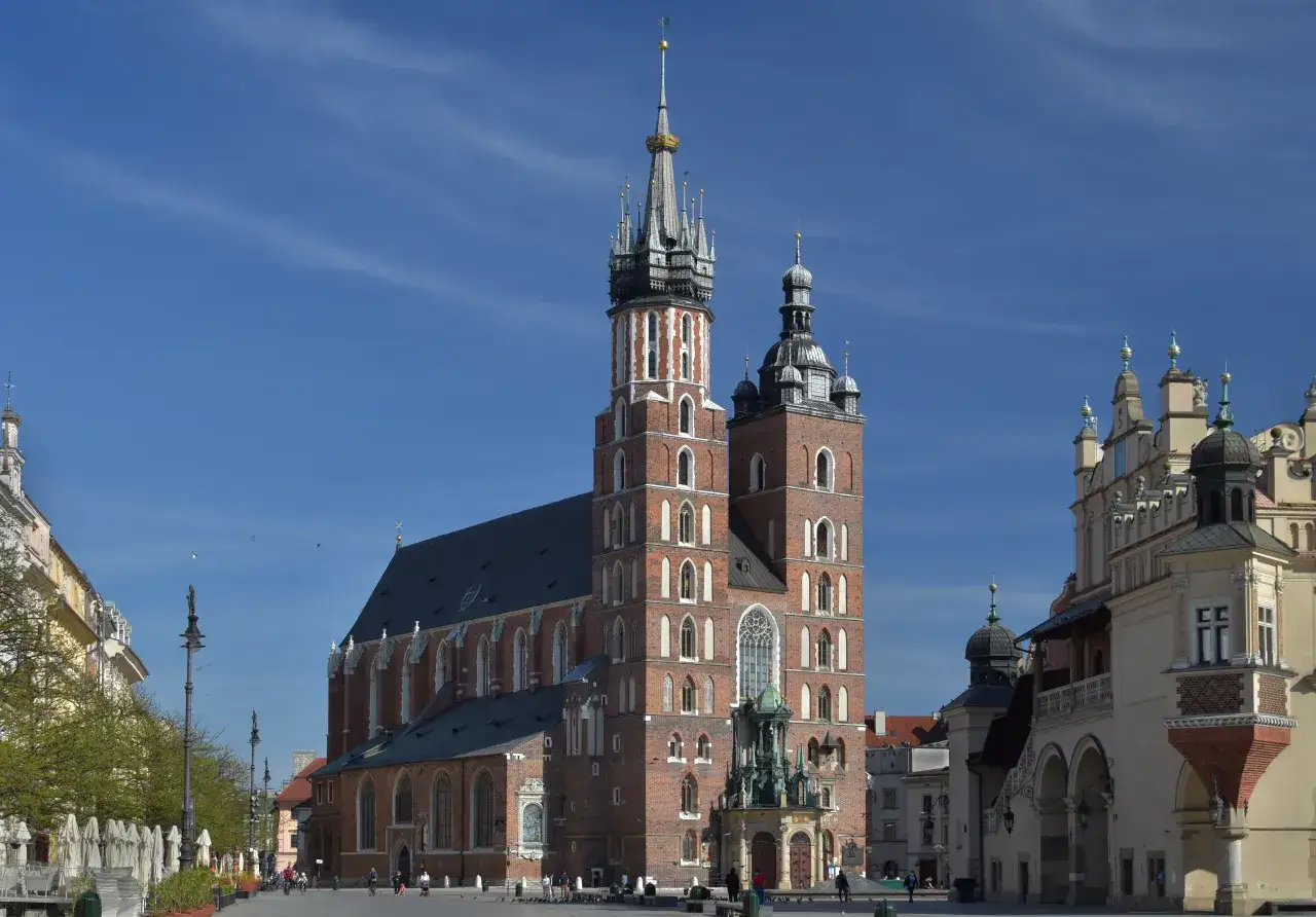 Kościół Mariacki w Krakowie: Rozwiąż fascynującą krzyżówkę