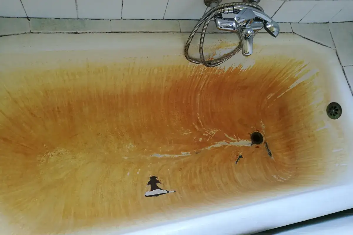 Jak pomalować wannę krok po kroku, unikając typowych błędów i kosztów