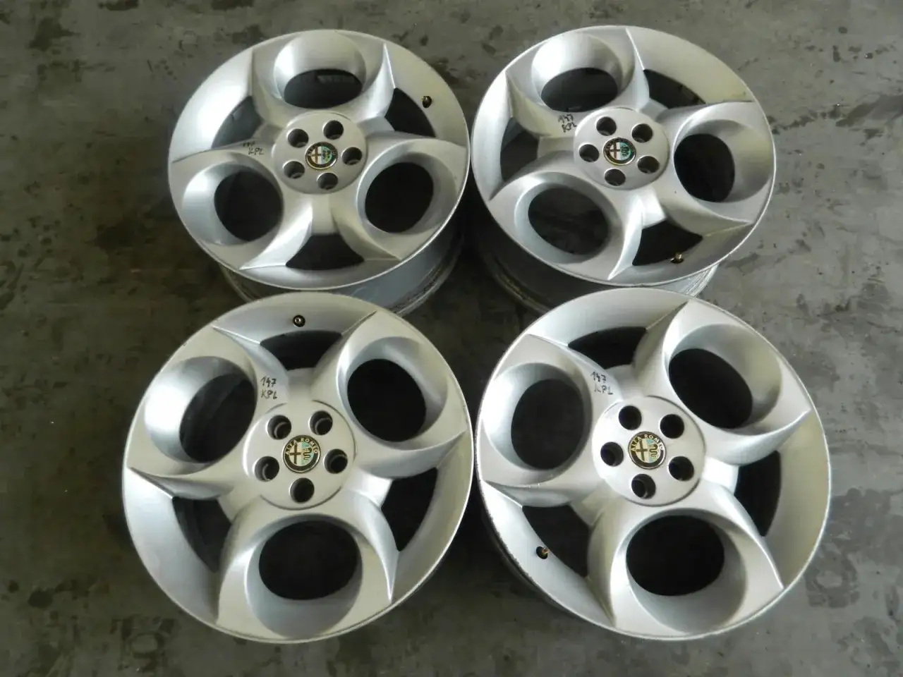 Jakie felgi do Alfa Romeo 156? Sprawdź najlepsze opcje i wymiary