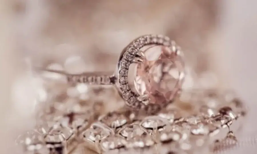 Gdzie sprawdzić wartość biżuterii, aby uniknąć niekorzystnej wyceny