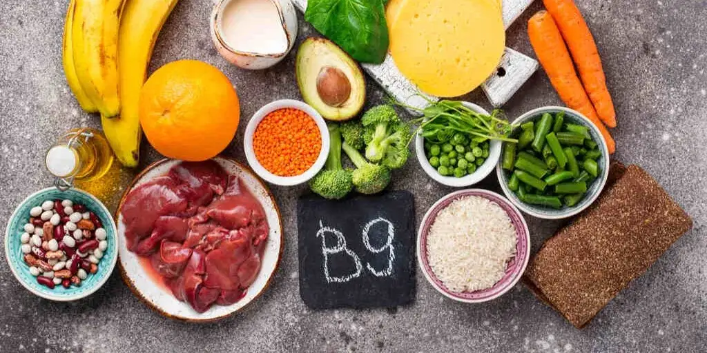 Niedobory kwasu foliowego: Objawy, które mogą zaskoczyć każdego