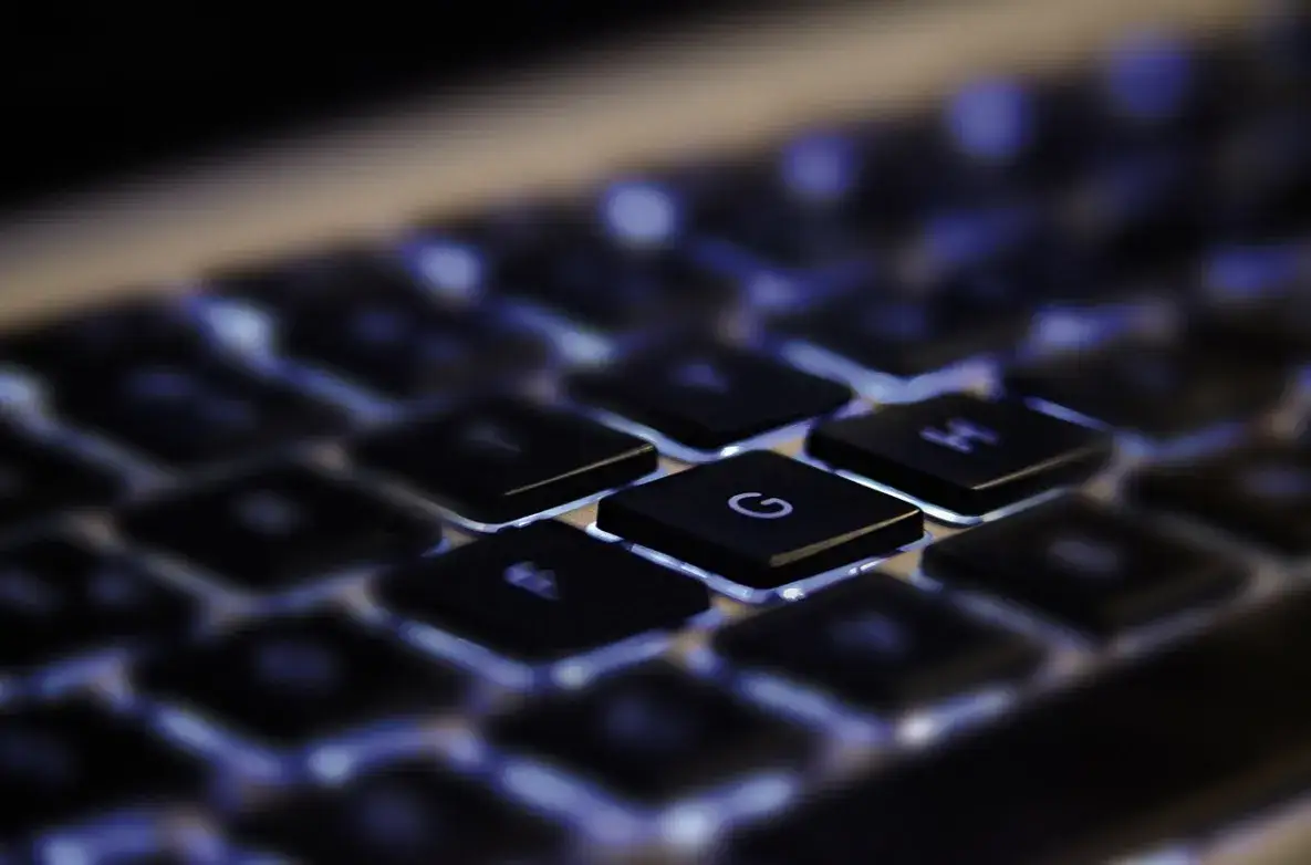 Jak wybrać klawiaturę do grania i pracy? Najważniejsze parametry