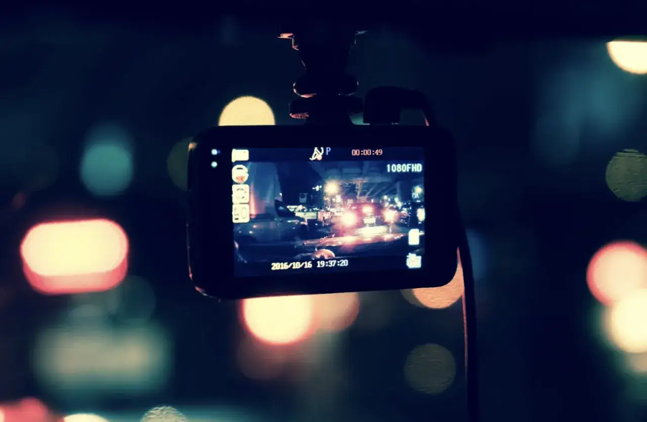 Ile kosztuje kamera samochodowa tylna?